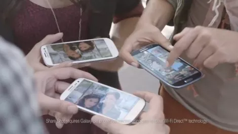 Silly Samsung mocks Apple fans