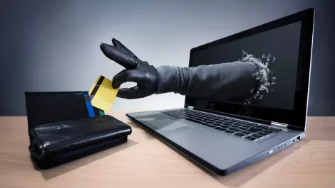 Shoppers warned against scams ahead of Black Friday, holiday shopping season